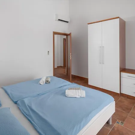 Milena Apartment Porec