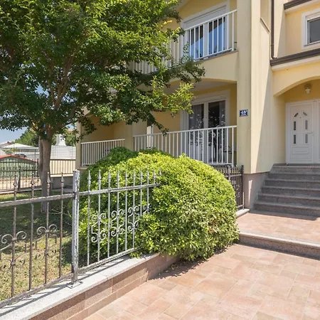 Milena Apartment Porec